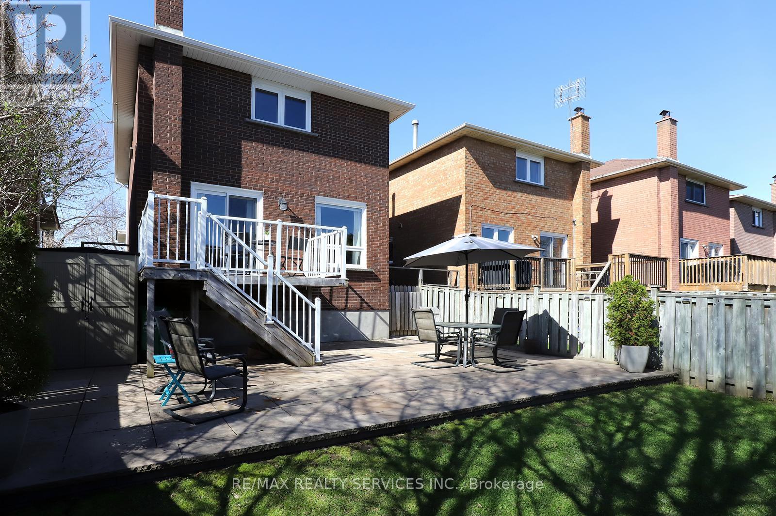 21 Shenstone Avenue, Brampton, Ontario  L6Z 2Y9 - Photo 47 - W13051514