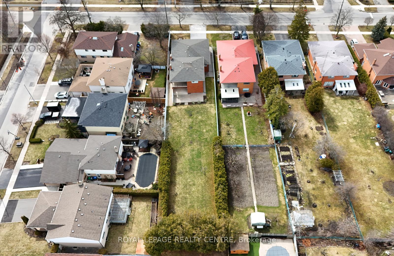 2405 Rosemary Drive, Mississauga, Ontario  L5C 1X1 - Photo 42 - W13051516