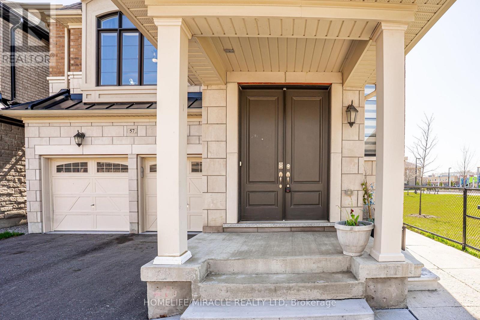 57 Brent Stephens Way, Brampton, Ontario  L7A 5B5 - Photo 4 - W13051522