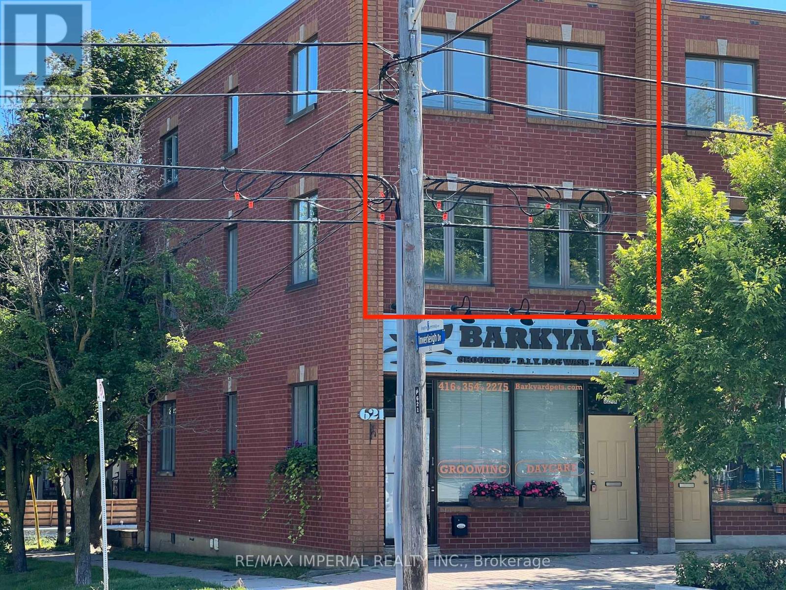 621A THE QUEENSWAY, Toronto, Ontario