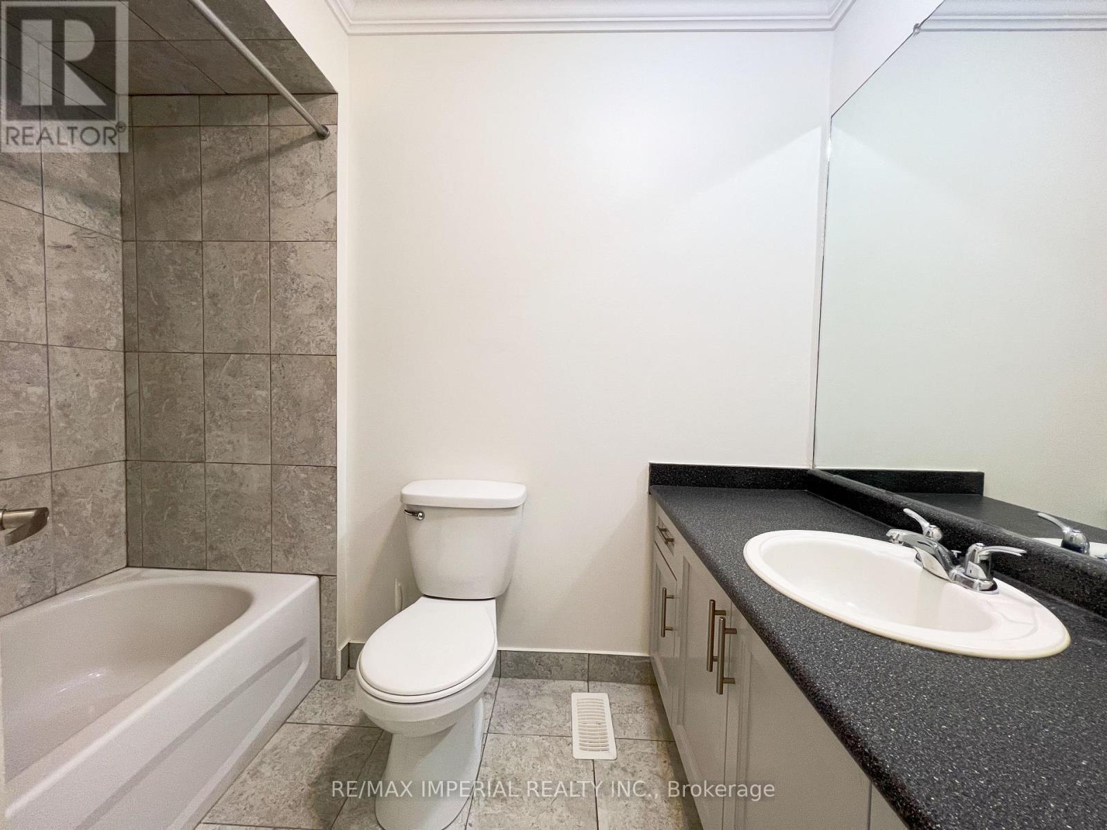 621a The Queensway, Toronto, Ontario  M8Y 1K4 - Photo 20 - W13051532