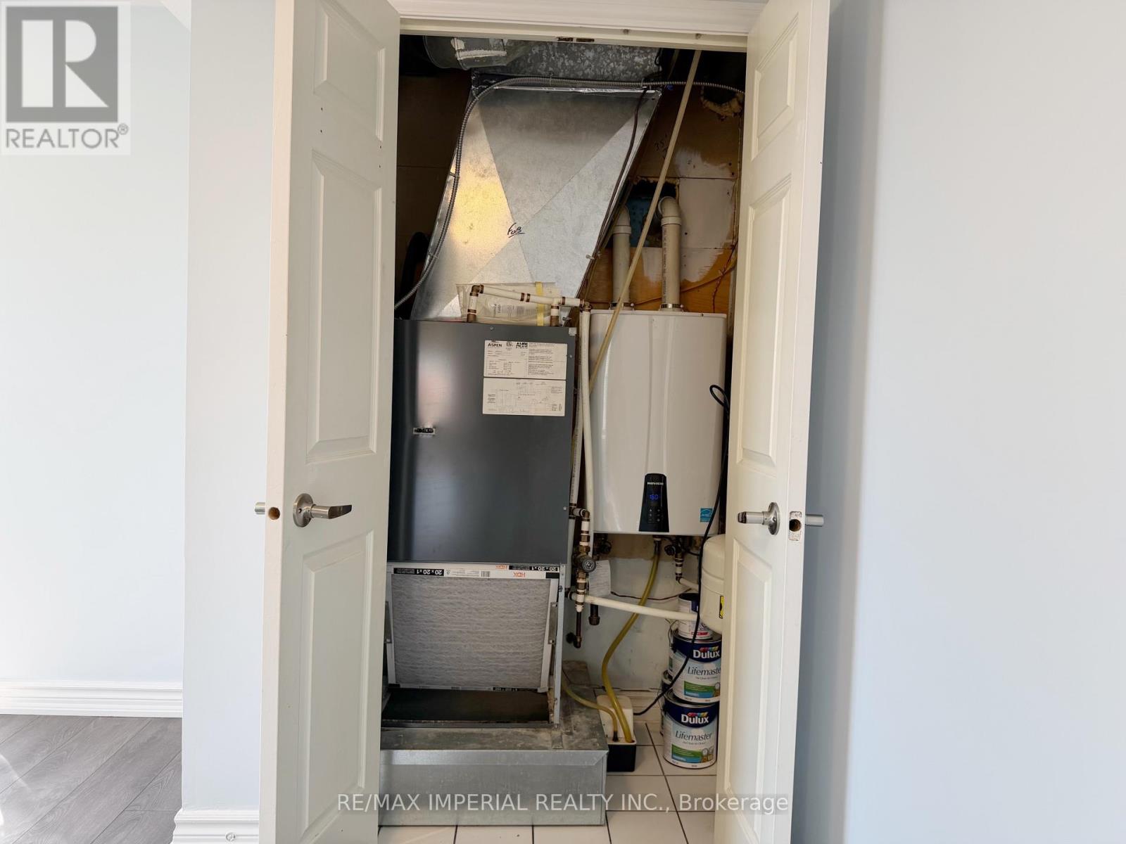 621a The Queensway, Toronto, Ontario  M8Y 1K4 - Photo 29 - W13051532