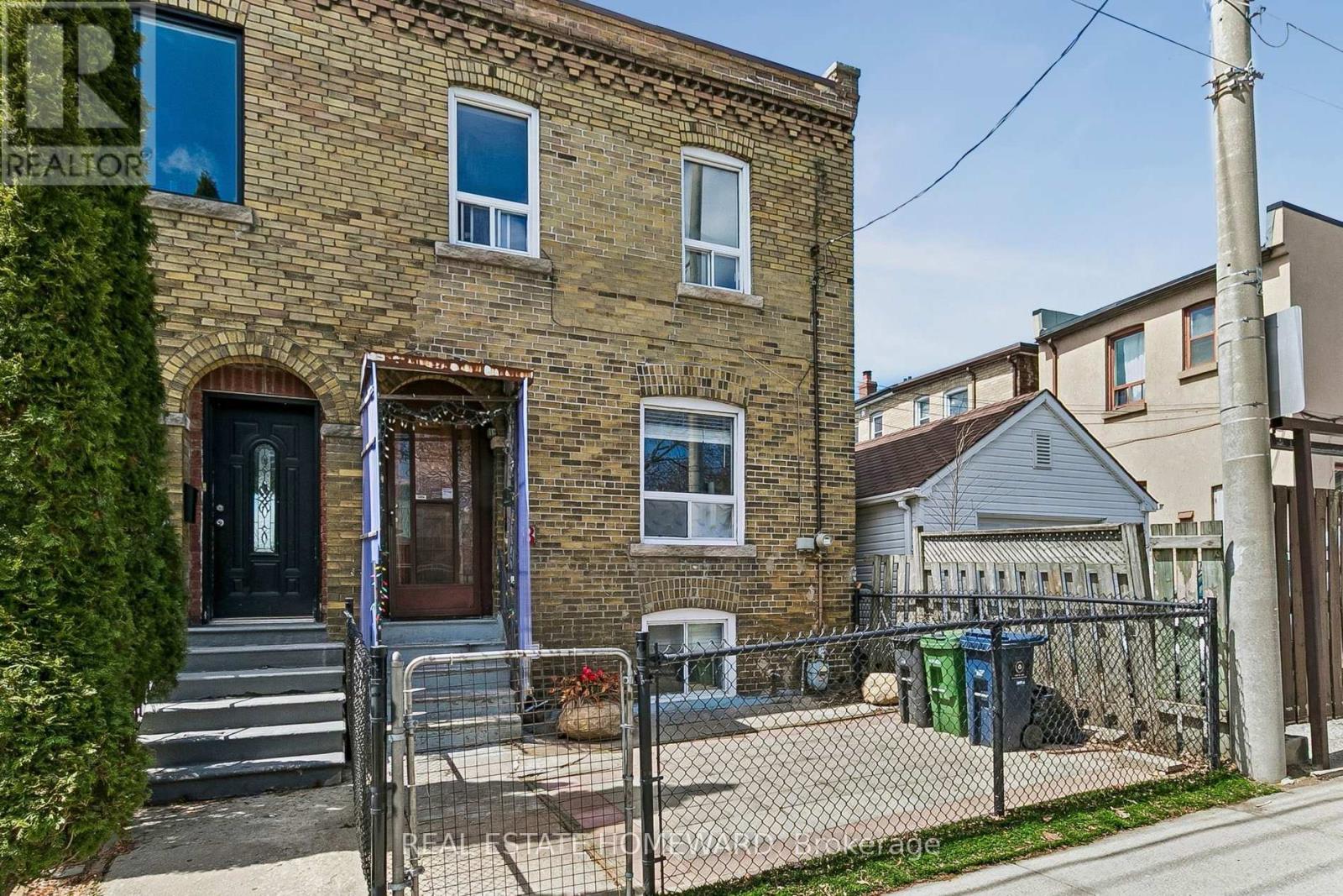 98 Via Italia, Toronto, Ontario  M6H 3R8 - Photo 2 - W13051534