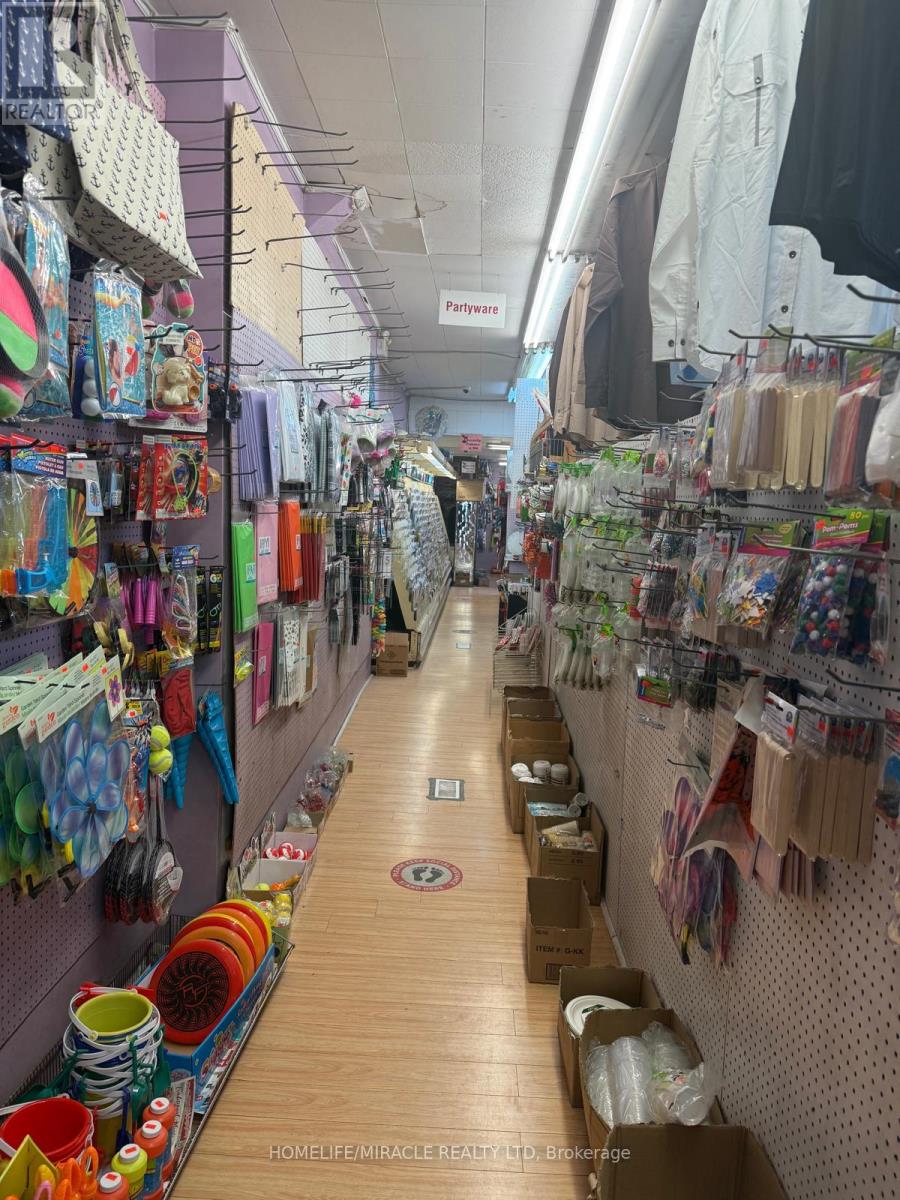 2212 Bloor Street, Toronto, Ontario  M6S 1N4 - Photo 4 - W13051542