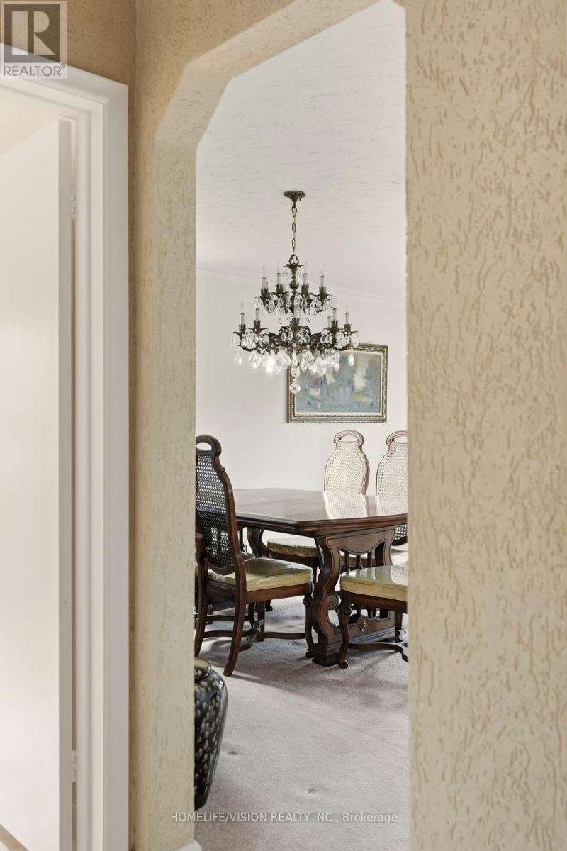 239 Epsom Downs Drive, Toronto, Ontario  M3M 1T3 - Photo 32 - W13051584