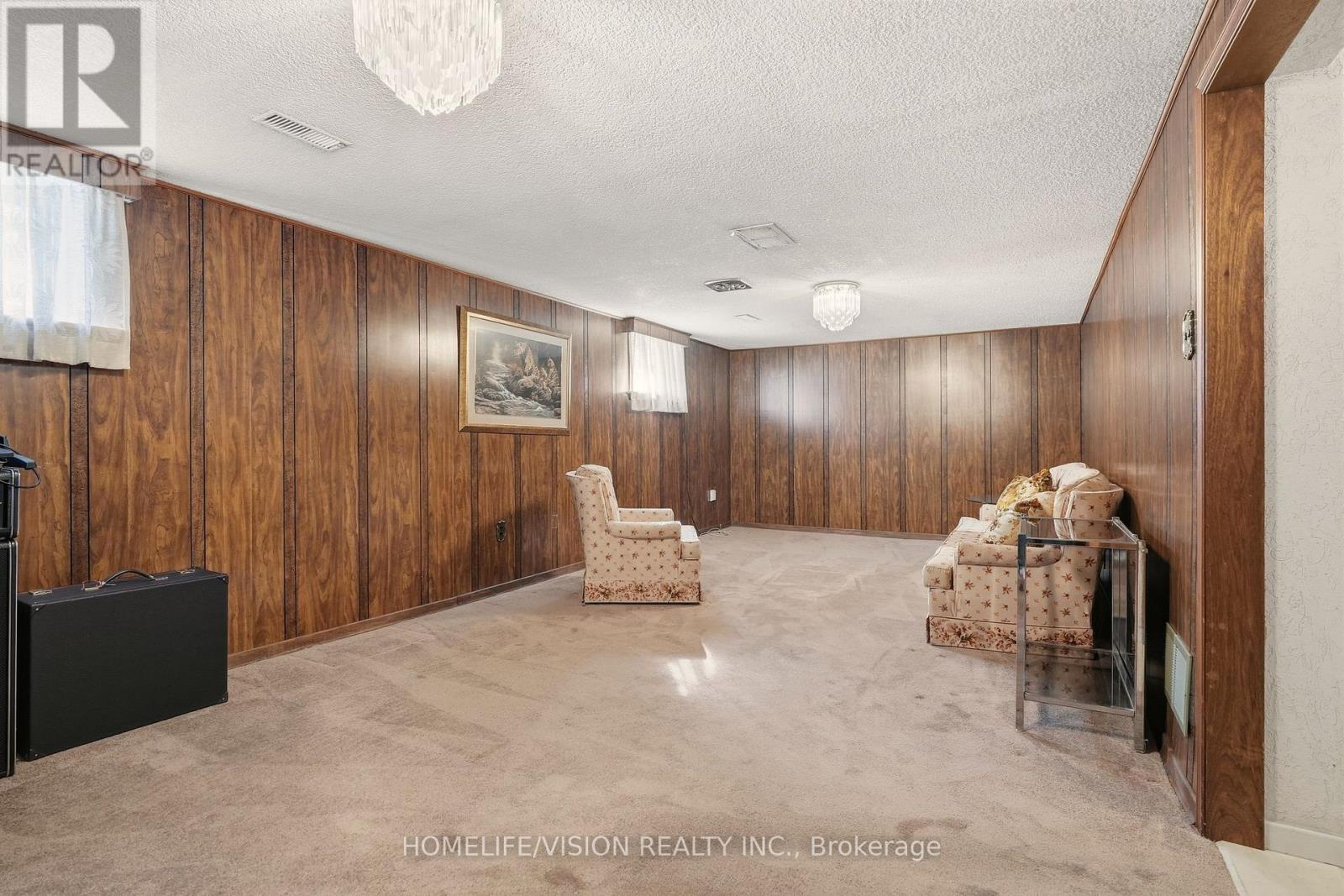 239 Epsom Downs Drive, Toronto, Ontario  M3M 1T3 - Photo 39 - W13051584