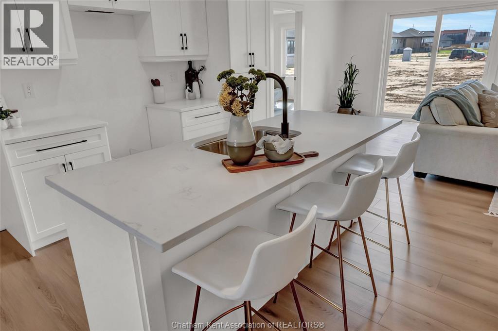 31 Cornerstone Place, Chatham, Ontario  N7M 0V8 - Photo 3 - 26009250