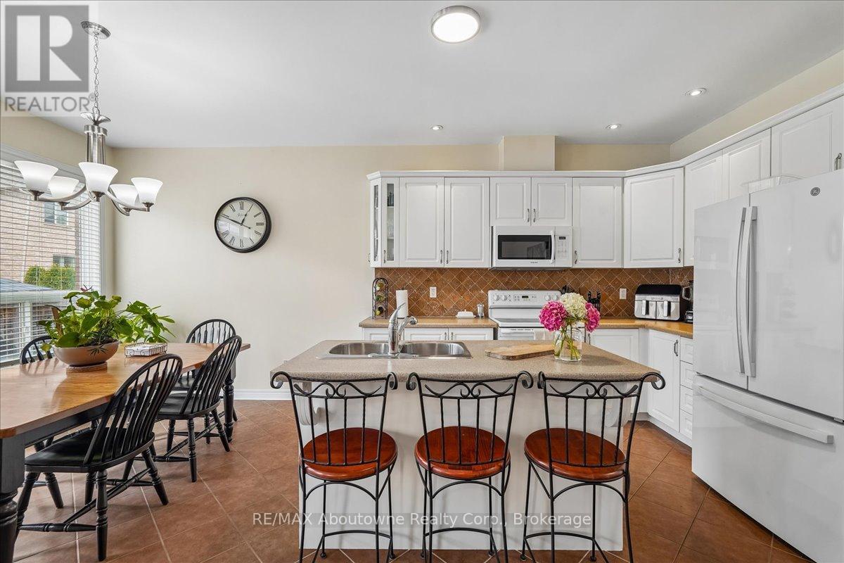 4679 Webb Street, Burlington, Ontario  L7M 0E3 - Photo 10 - W13051632