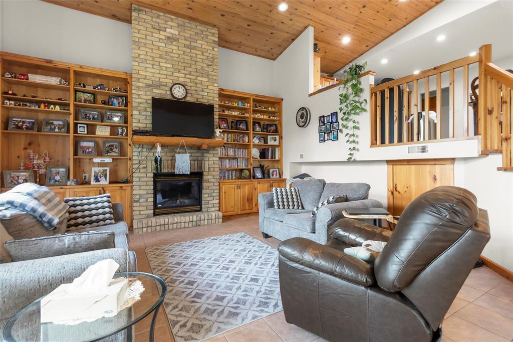 64 Giesbrecht Street, Steinbach, Manitoba  R5G 2B7 - Photo 11 - 202608517