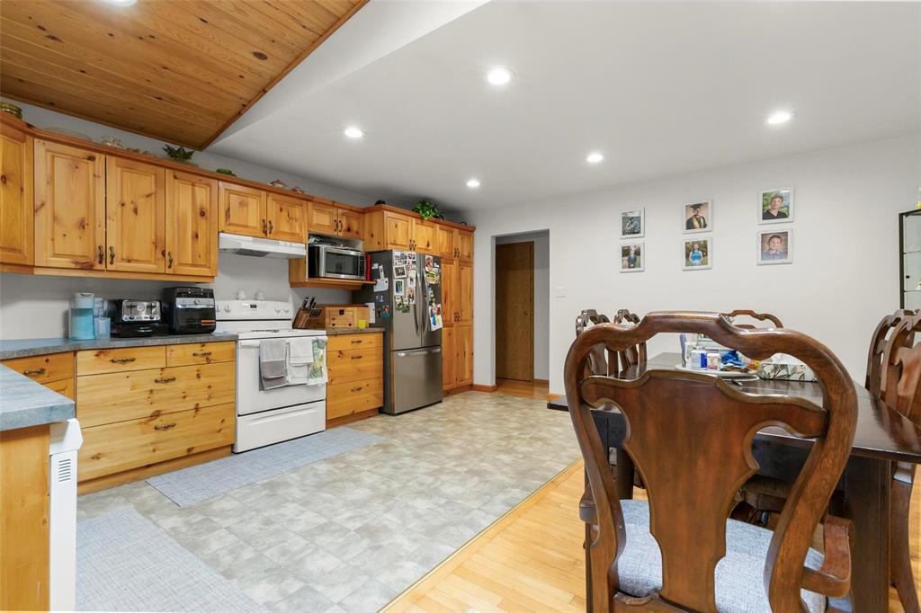 64 Giesbrecht Street, Steinbach, Manitoba  R5G 2B7 - Photo 12 - 202608517