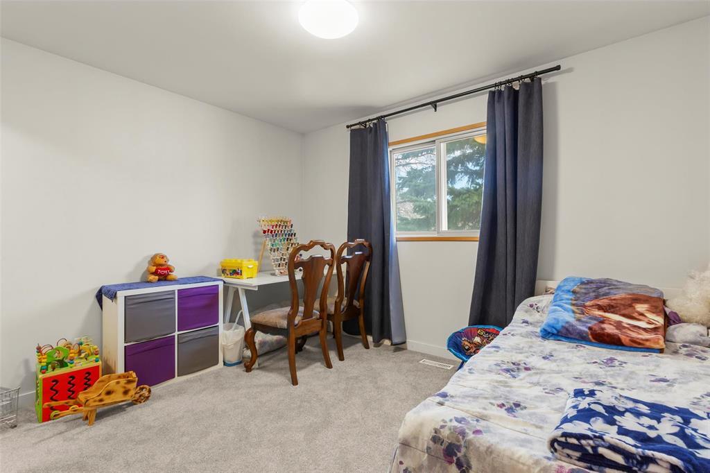 64 Giesbrecht Street, Steinbach, Manitoba  R5G 2B7 - Photo 16 - 202608517