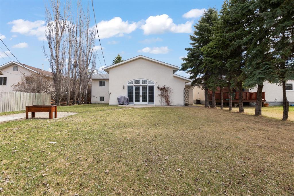 64 Giesbrecht Street, Steinbach, Manitoba  R5G 2B7 - Photo 4 - 202608517