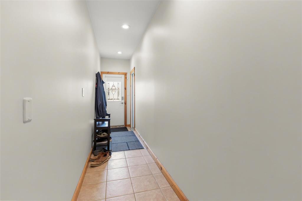 64 Giesbrecht Street, Steinbach, Manitoba  R5G 2B7 - Photo 6 - 202608517