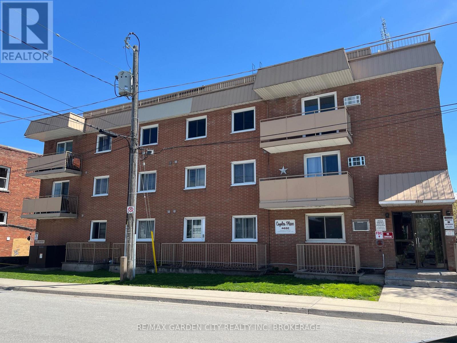 302 - 4692 Crysler Avenue, Niagara Falls, Ontario  L2E 3V8 - Photo 2 - X13049178