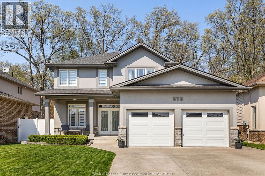 575 INTERNATIONAL, LaSalle, Ontario