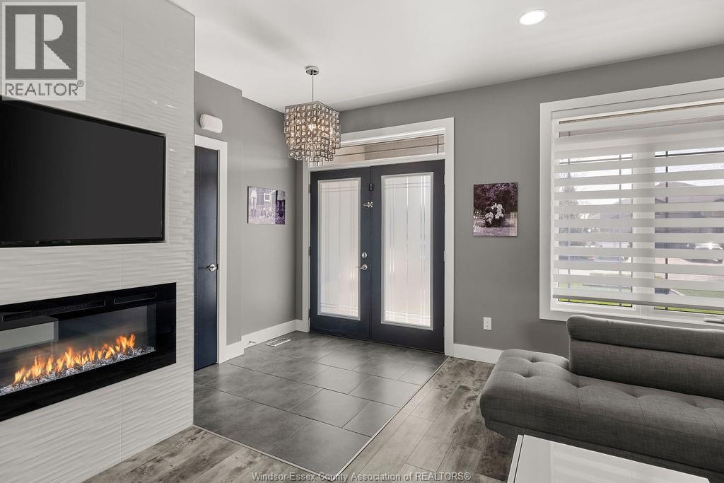 575 International, Lasalle, Ontario  N9J 0A3 - Photo 3 - 26009370