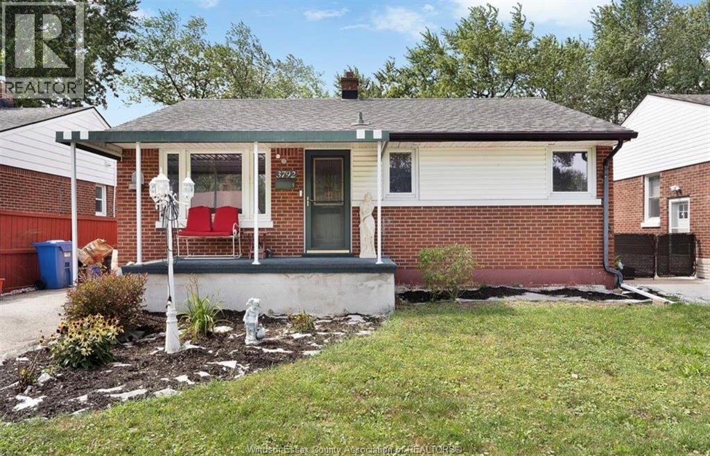 3792 BIRCH STREET, Windsor, Ontario