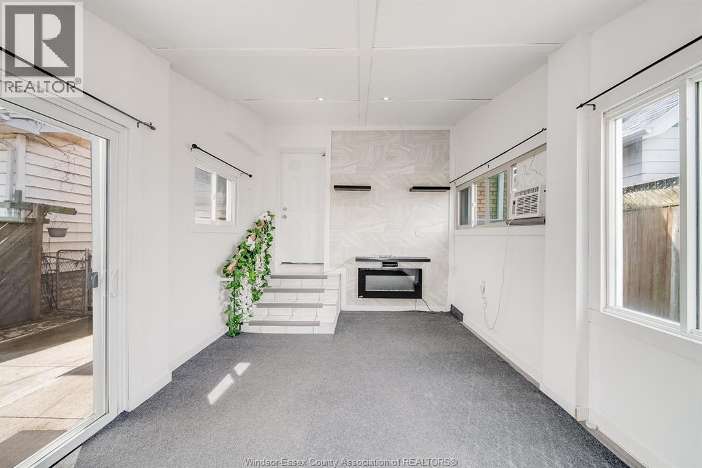 1054 Oak Street, Windsor, Ontario  N9A 5G4 - Photo 17 - 26008784