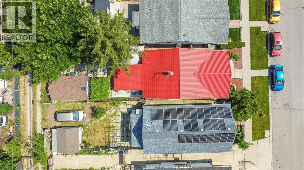 1054 Oak Street, Windsor, Ontario  N9A 5G4 - Photo 2 - 26008784