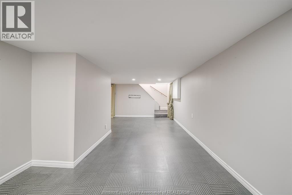 1054 Oak Street, Windsor, Ontario  N9A 5G4 - Photo 25 - 26008784