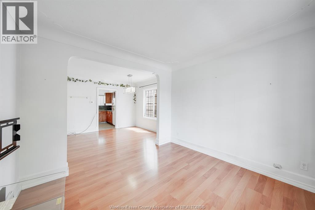 1054 Oak Street, Windsor, Ontario  N9A 5G4 - Photo 3 - 26008784