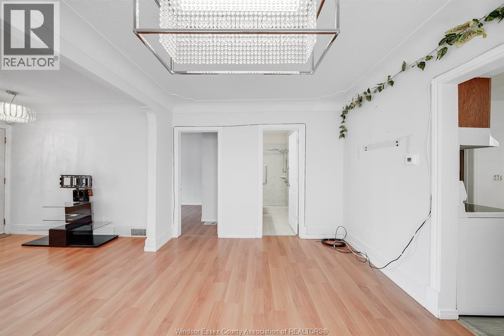 1054 Oak Street, Windsor, Ontario  N9A 5G4 - Photo 6 - 26008784