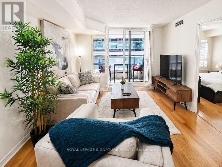 316 - 270 WELLINGTON STREET W, Toronto, Ontario