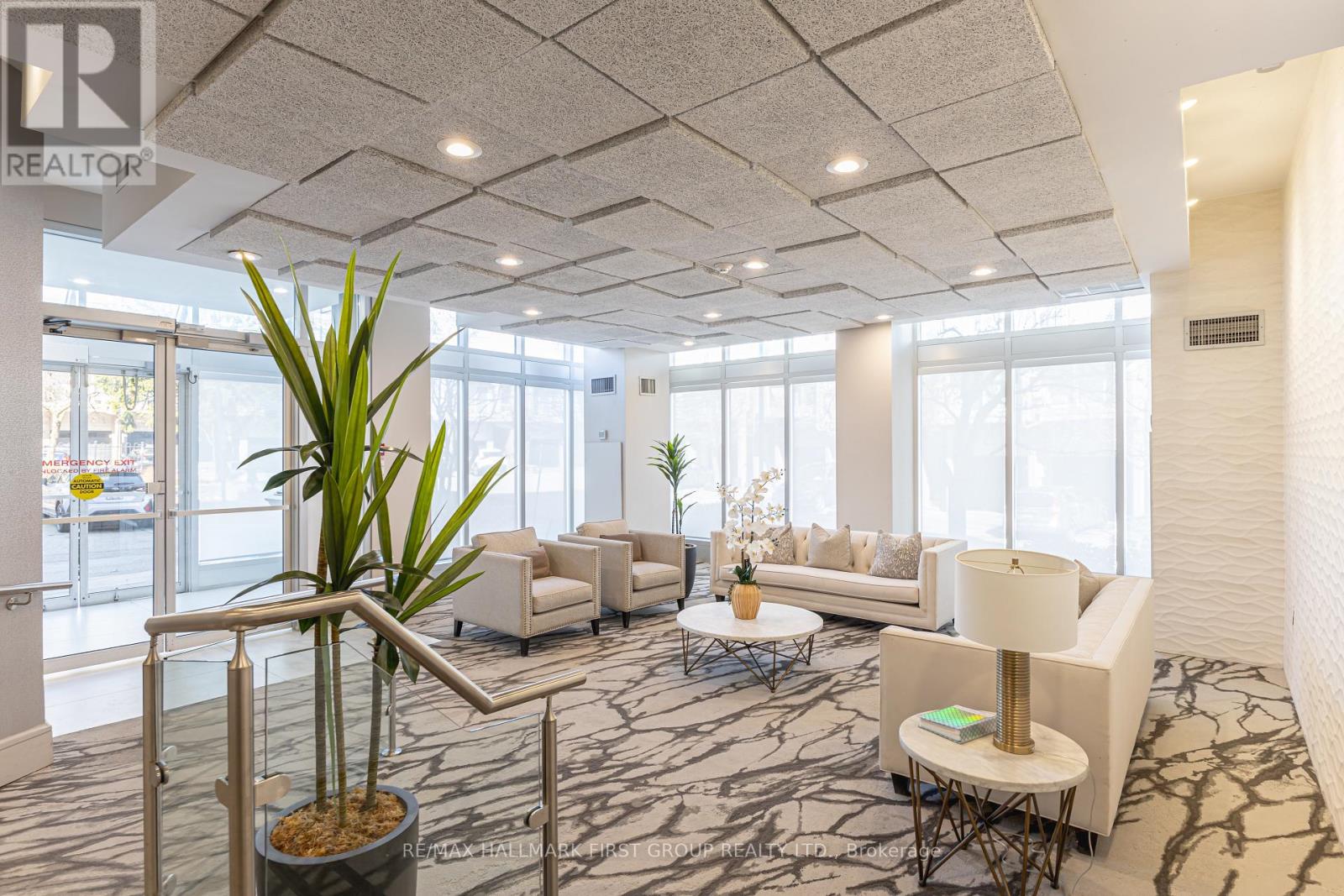 110 - 25 Cumberland Lane, Ajax, Ontario  L1S 7K1 - Photo 4 - E13051654