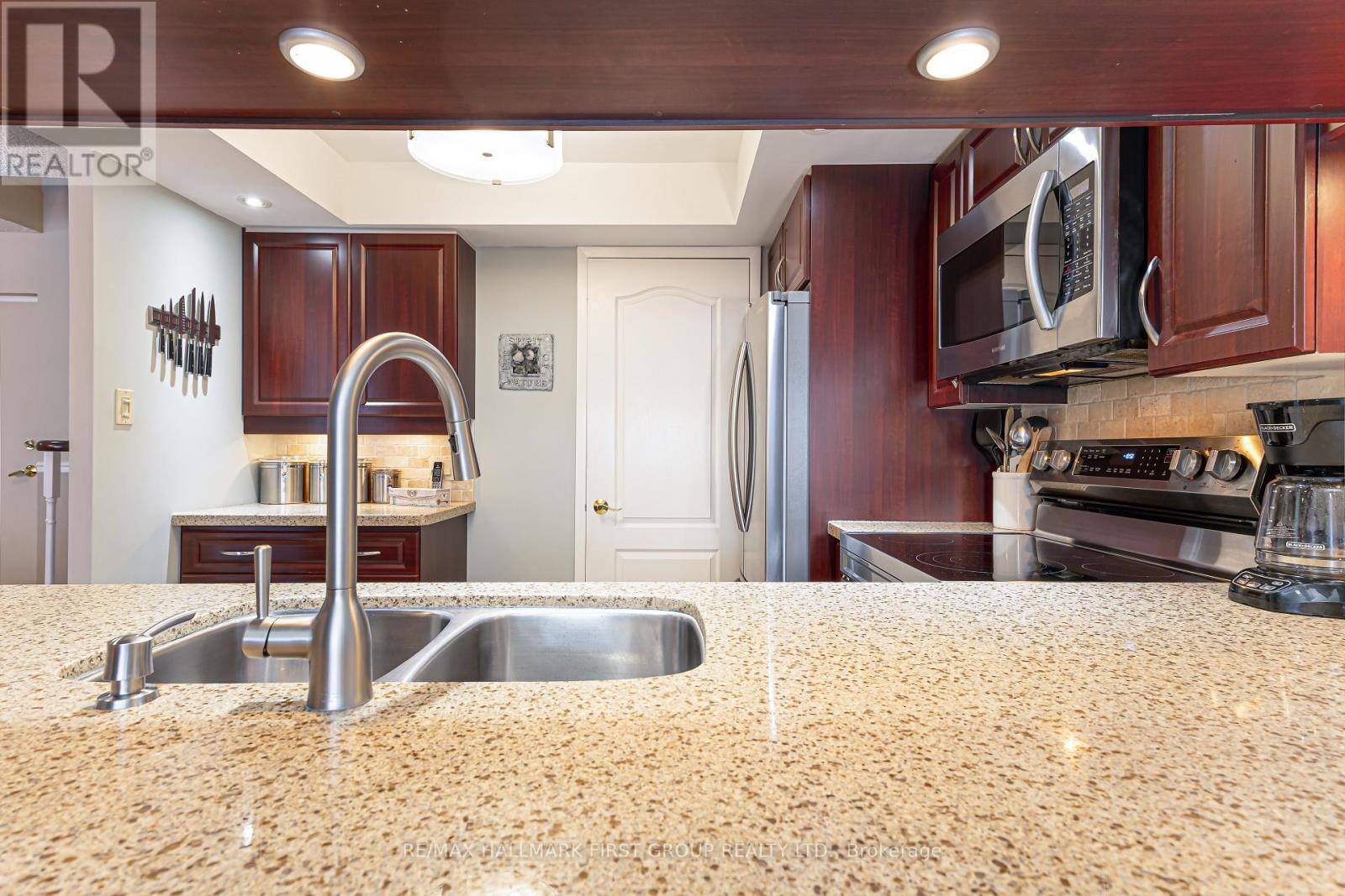 110 - 25 Cumberland Lane, Ajax, Ontario  L1S 7K1 - Photo 9 - E13051654