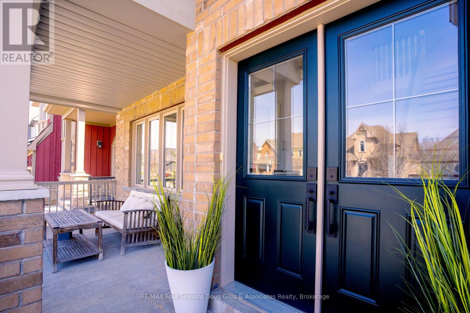 44 Hughes Street, Collingwood, Ontario  L9Y 0W7 - Photo 2 - S13051506