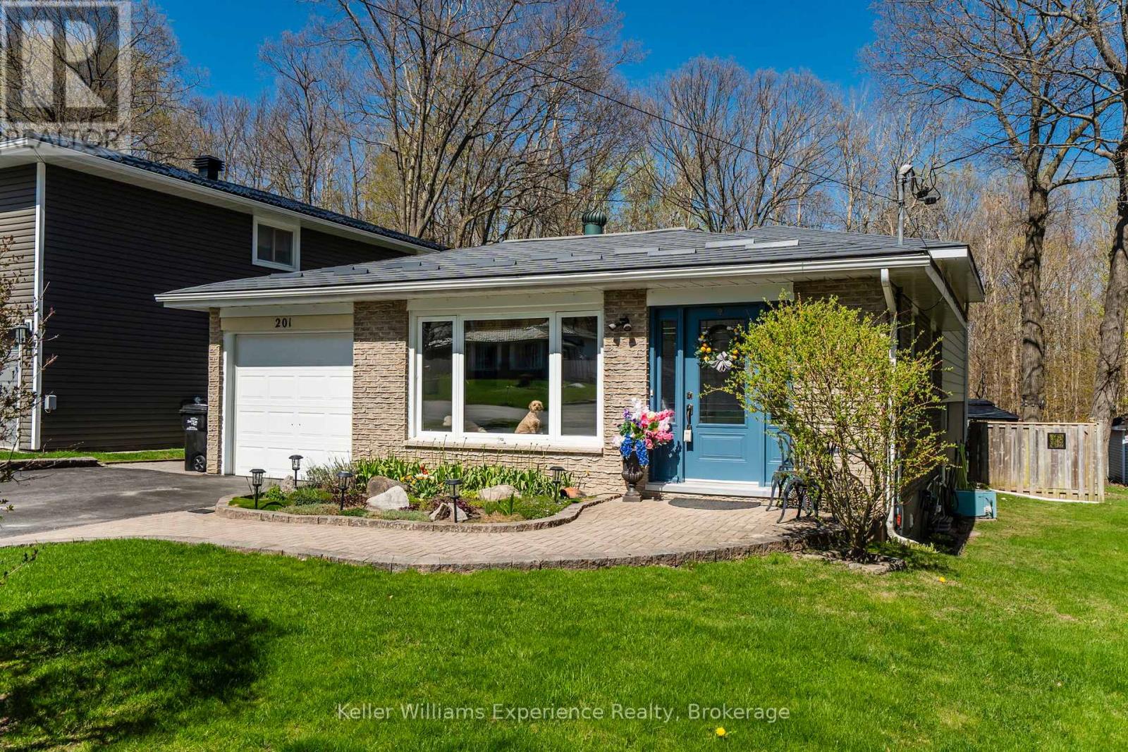 201 Bayfield Avenue, Midland, Ontario  L4R 5J5 - Photo 2 - S13051684