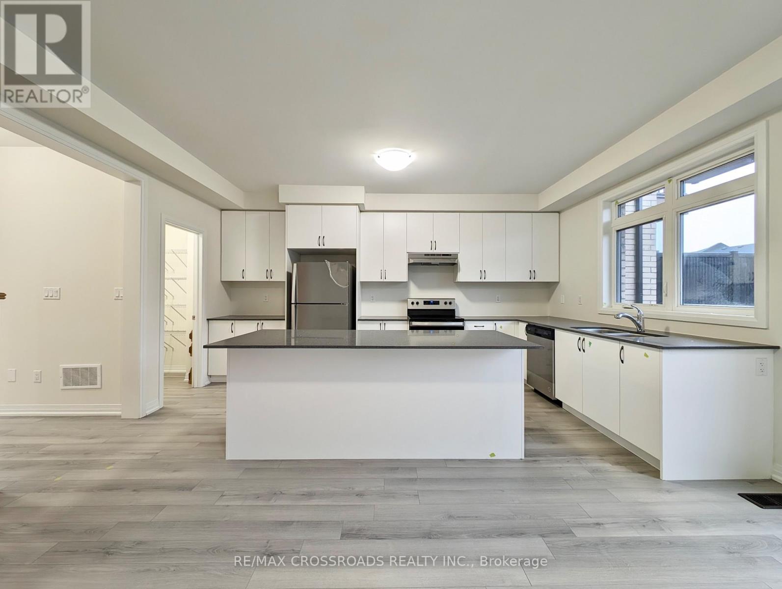 2731 Peter Matthews Drive, Pickering, Ontario  L1X 0M2 - Photo 12 - E13051612