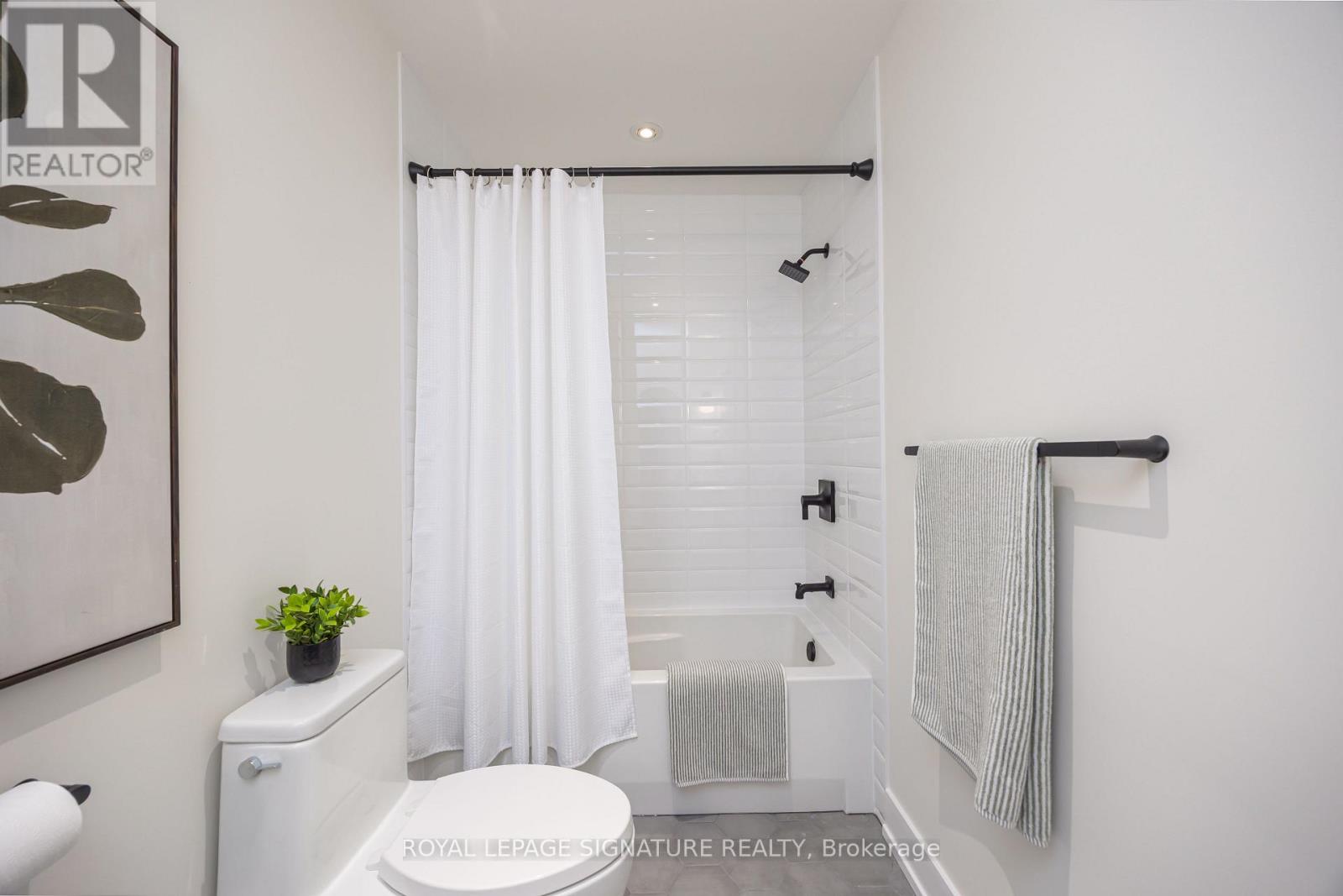 6 - 101 Glen Manor Drive, Toronto, Ontario  M4E 3V3 - Photo 14 - E13051734