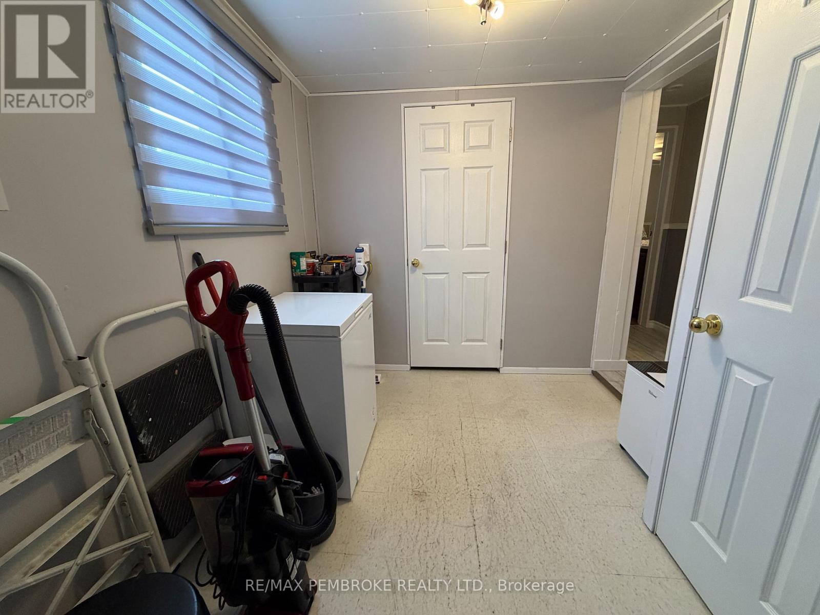 103 Pinehurst Estates, Petawawa, Ontario  K8H 2H2 - Photo 22 - X12905276