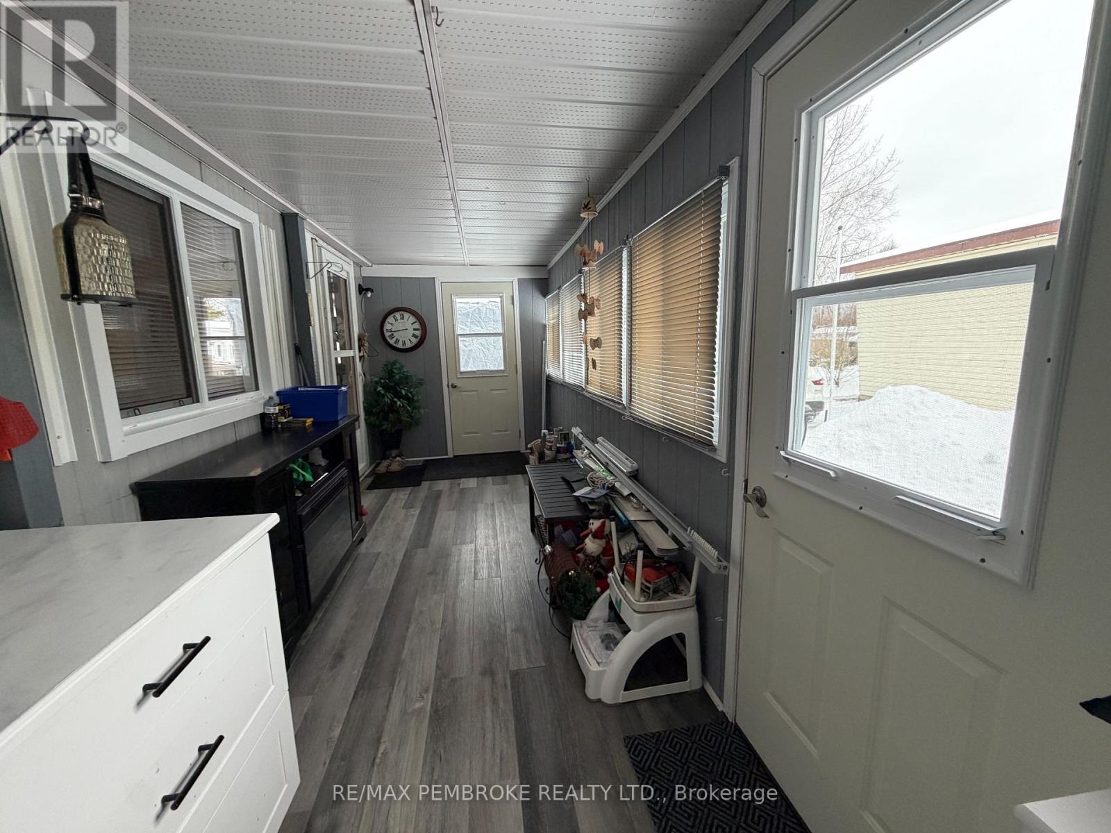 103 Pinehurst Estates, Petawawa, Ontario  K8H 2H2 - Photo 27 - X12905276