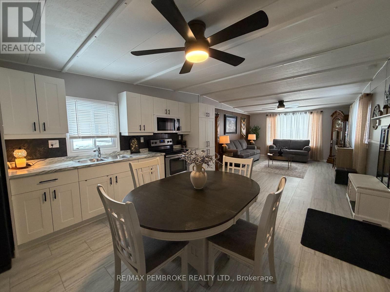 103 Pinehurst Estates, Petawawa, Ontario  K8H 2H2 - Photo 9 - X12905276