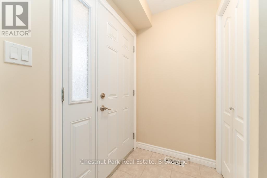 16 - 37 Silver Street, Huntsville, Ontario  P1H 1M2 - Photo 2 - X13051430