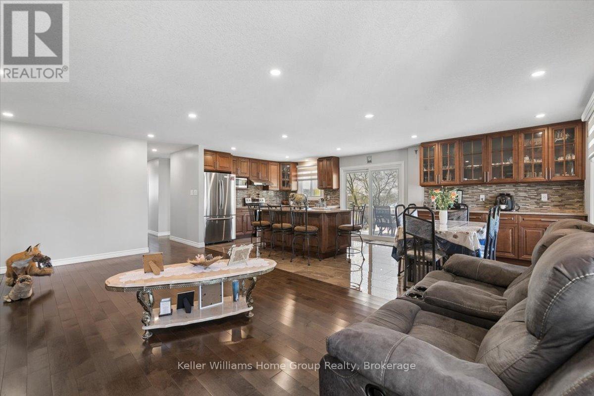 1211 Old 8 Highway, Hamilton, Ontario  L9H 5E1 - Photo 10 - X13051502