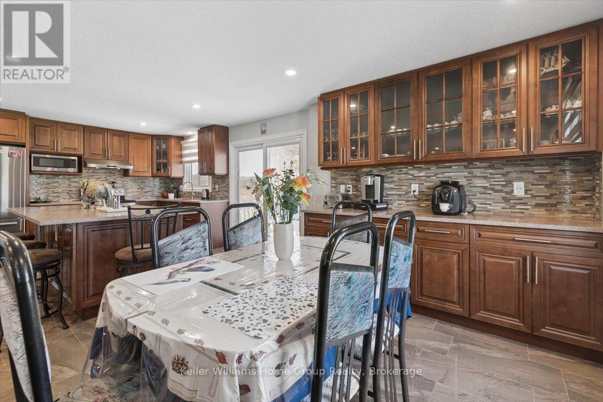 1211 Old 8 Highway, Hamilton, Ontario  L9H 5E1 - Photo 12 - X13051502