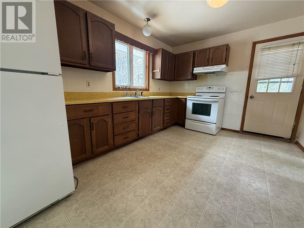 13 Moxam Landing, Lively, Ontario  P3Y 1H4 - Photo 4 - 2127356