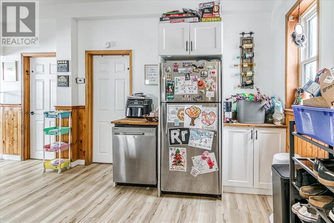 1616 Fourth Street, Val Caron, Ontario  P3N 1R4 - Photo 11 - 2127341