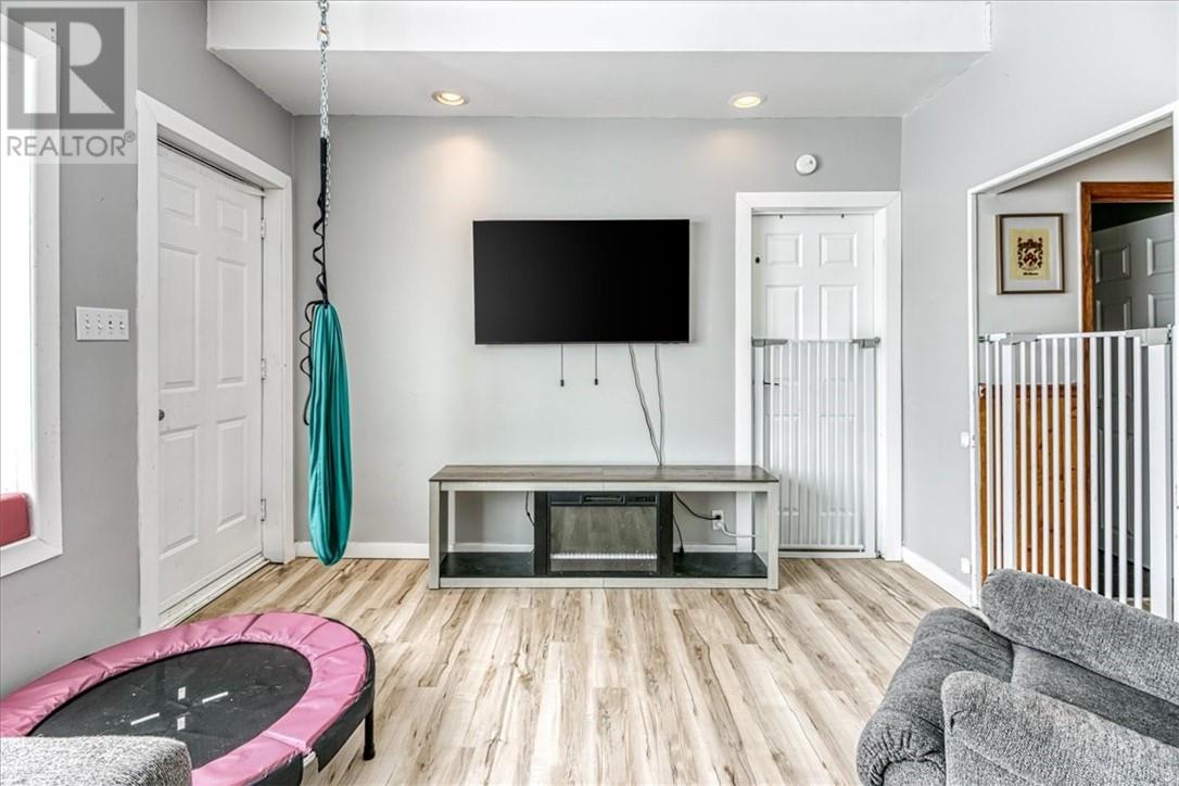 1616 Fourth Street, Val Caron, Ontario  P3N 1R4 - Photo 13 - 2127341