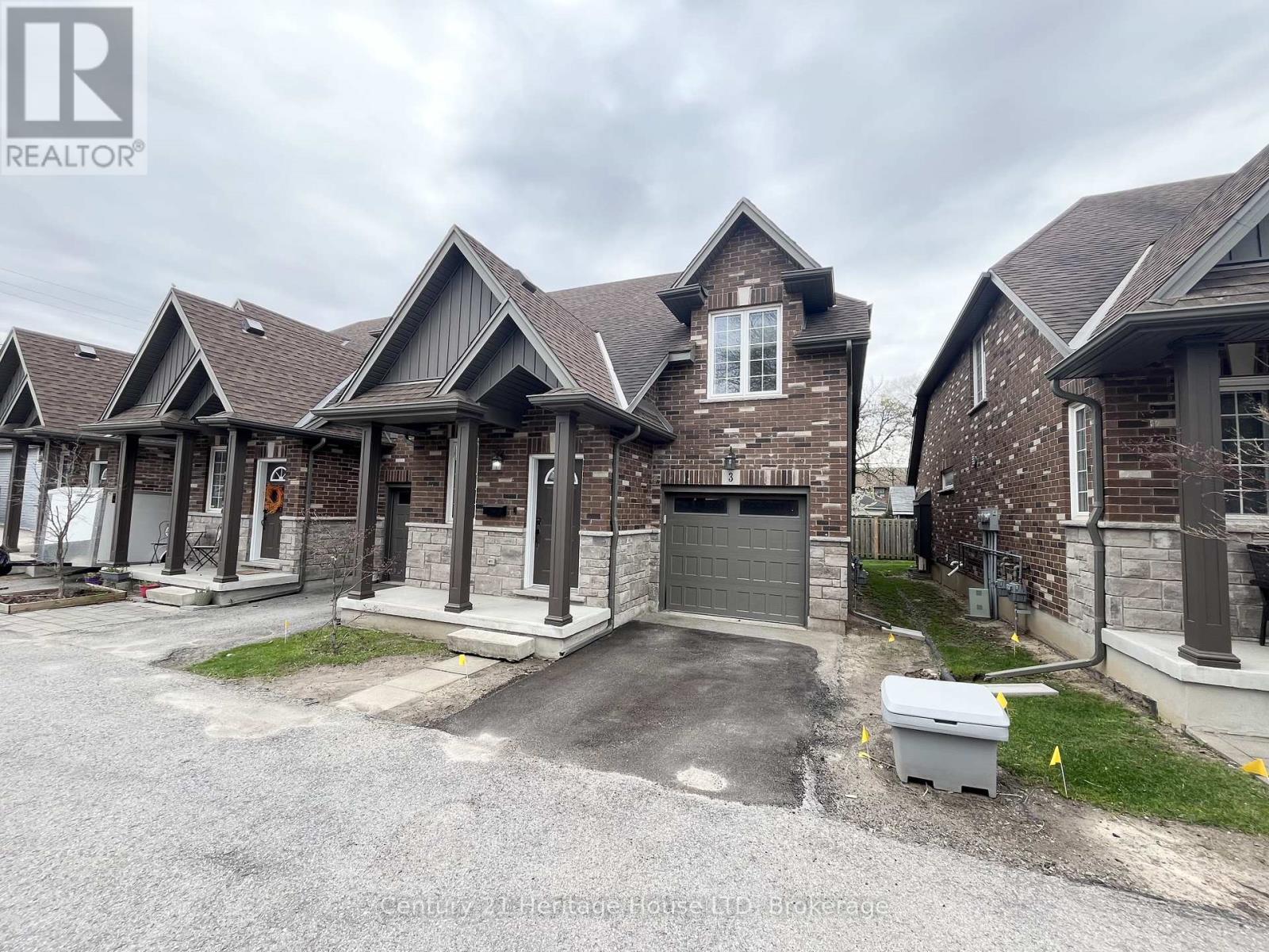 3 - 63 Pine Street N, Thorold, Ontario  L2V 2P2 - Photo 3 - X13051790