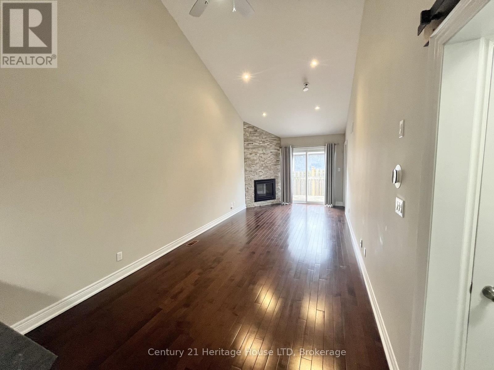 3 - 63 Pine Street N, Thorold, Ontario  L2V 2P2 - Photo 8 - X13051790