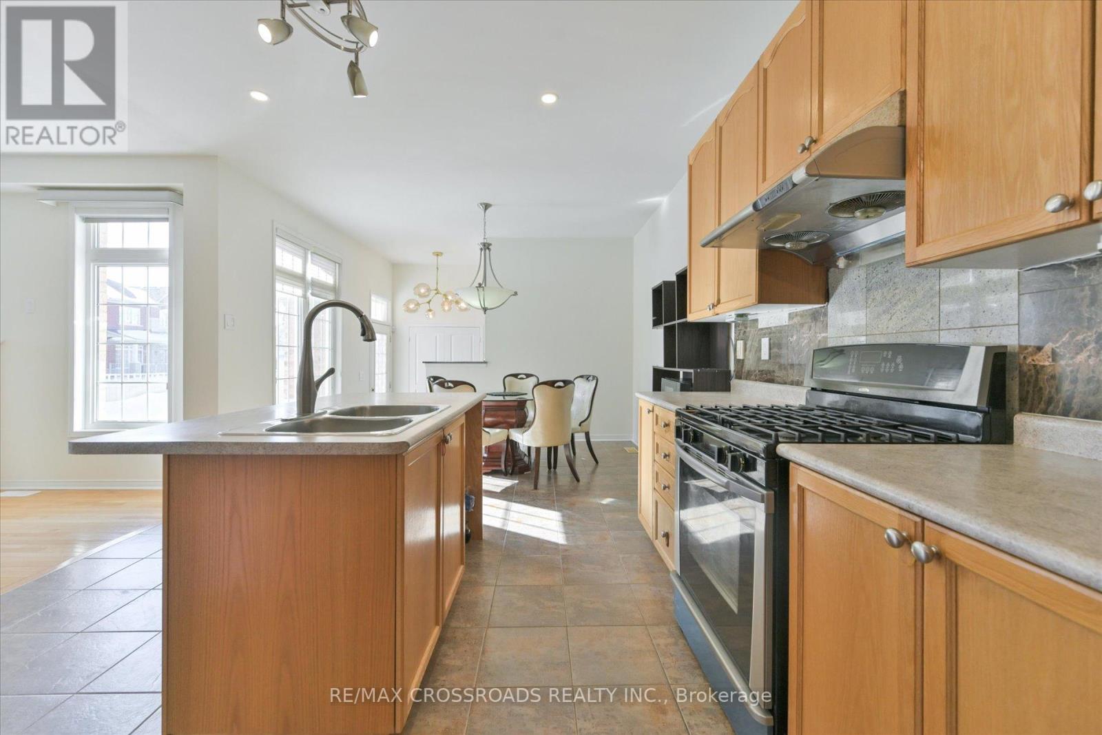 76 Shady Oaks Avenue, Markham, Ontario  L6B 0J6 - Photo 11 - N13051650