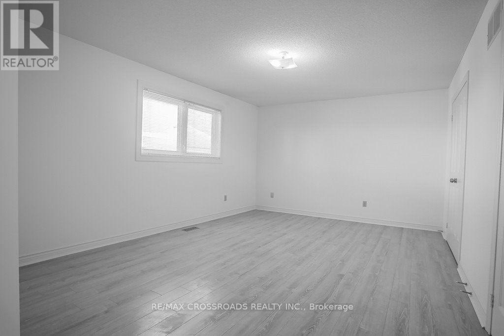 87 Woodriver Street, Richmond Hill, Ontario  L4S 1H6 - Photo 15 - N13051664