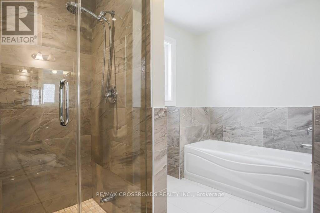 87 Woodriver Street, Richmond Hill, Ontario  L4S 1H6 - Photo 18 - N13051664