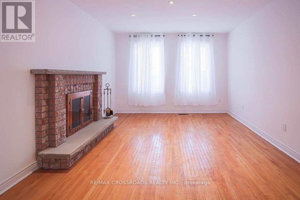 87 Woodriver Street, Richmond Hill, Ontario  L4S 1H6 - Photo 9 - N13051664