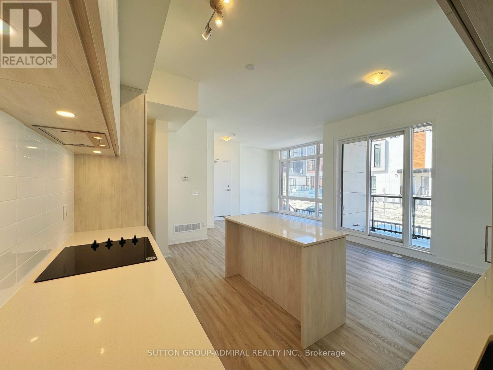 1412 - 15 David Eyer Road, Richmond Hill, Ontario  L4S 0N2 - Photo 3 - N13051682