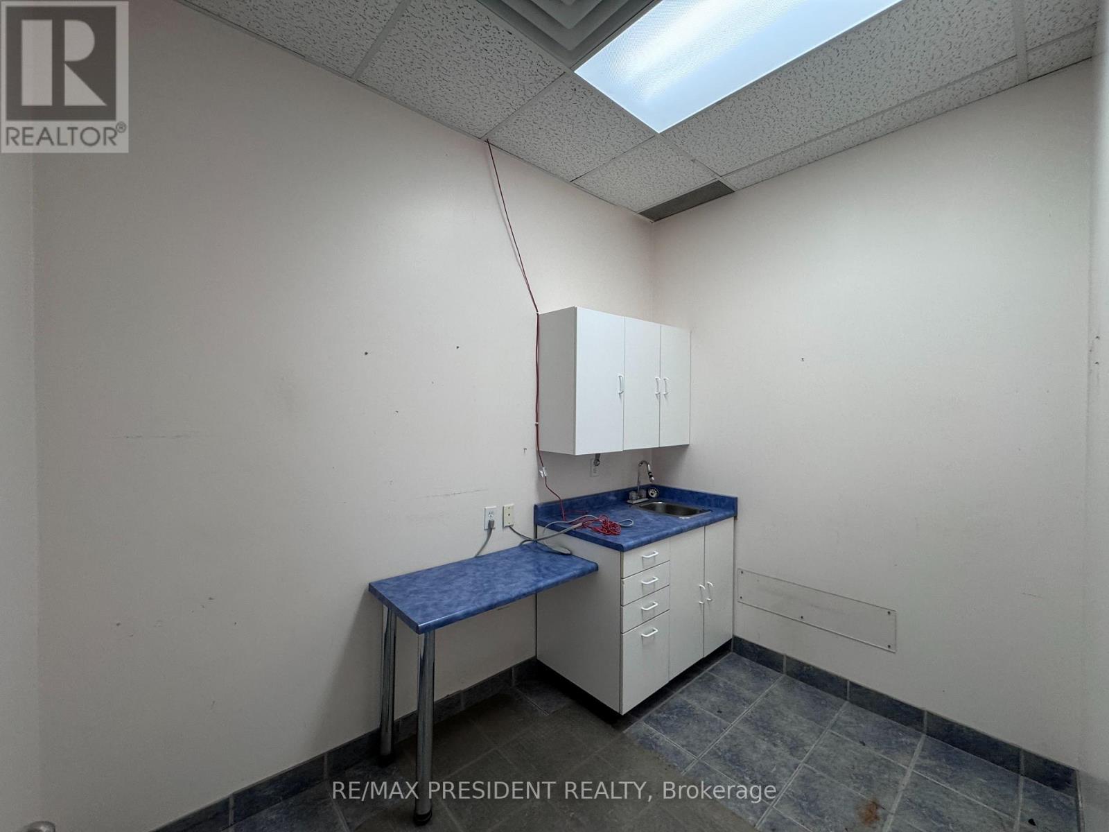 6 - 200 Davis Drive, Newmarket, Ontario  L3Y 2N4 - Photo 32 - N13051732